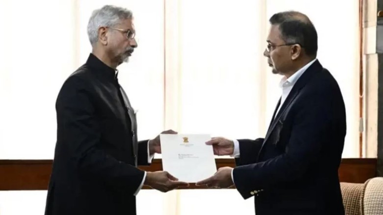 প্রধান উপদেষ্টার সঙ্গে ভারতের পররাষ্ট্রমন্ত্রীর সাক্ষাৎ হলো 
