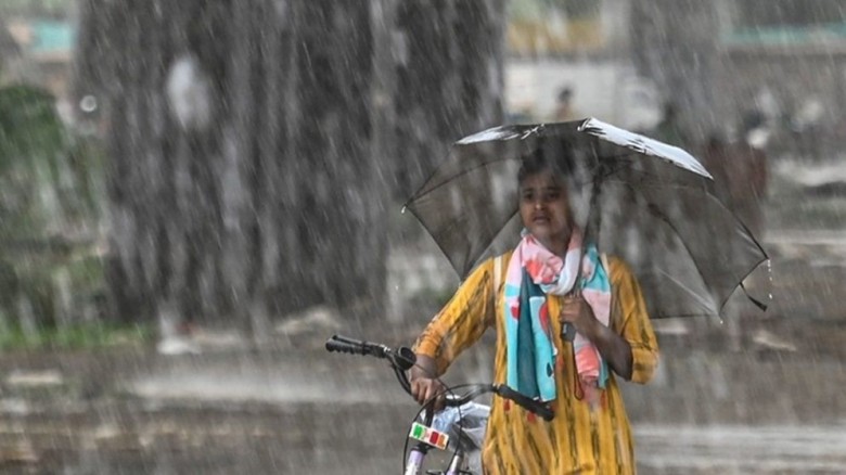সব বিভাগেই ভারি বৃষ্টির পূর্বাভাস