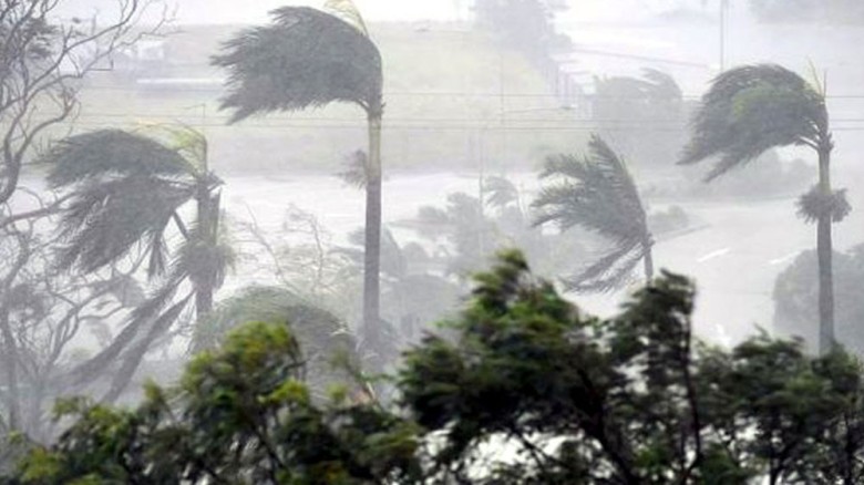 সাত জেলায় ঝোড়ো হাওয়াসহ বৃষ্টির পূর্বাভাস, নদীবন্দরে সতর্কসংক