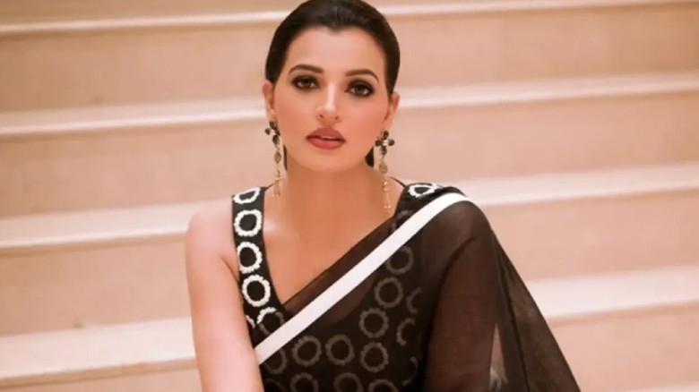 পিংক বাস: নারীর আত্মনির্ভরতার পথে নতুন দিগন্ত, প্রশংসায় চিত্