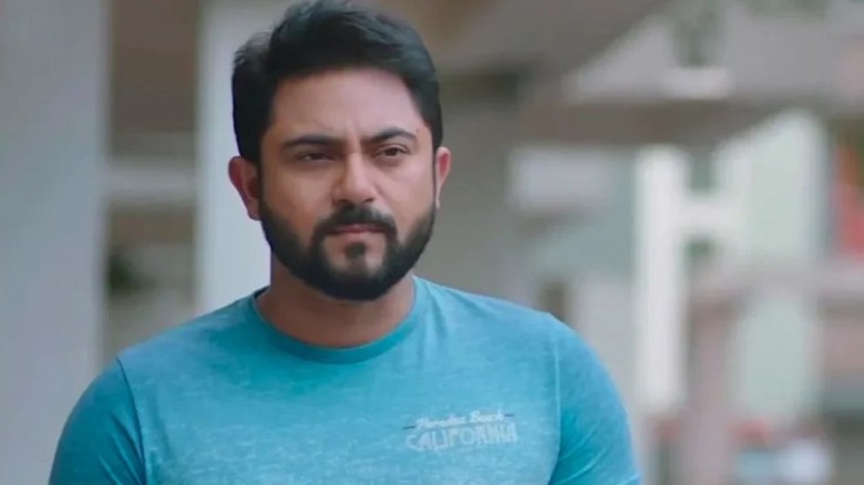 বকেয়া টাকা চাওয়ায় কাঠমিস্ত্রিকে মারধরের অভিযোগ সোহম চক্রবর্ত