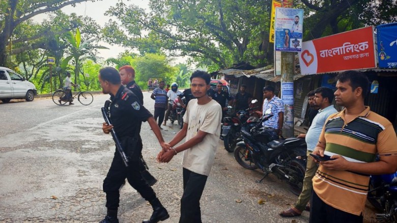 জয়পুরহাটে আখক্ষেত থেকে উদ্ধার কঙ্কাল ফরিদের, মামলার প্রধান আ