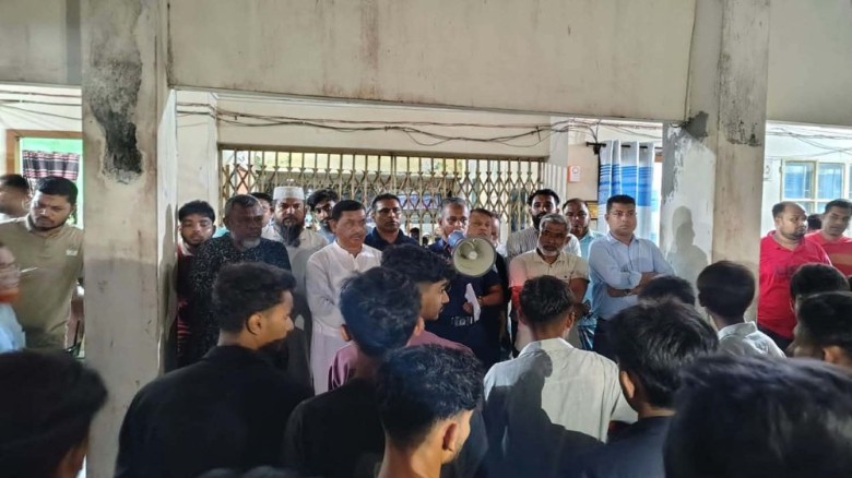 চাঁদপুরে কিশোর গ্যাংবিরোধী অভিযানে আটক ৩৭০