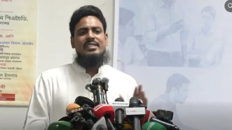 শিক্ষকদের সুরক্ষায় পৃথক নীতিমালা প্রণয়নের দাবি আখতার হোসেনের