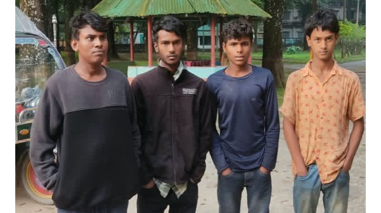 তেঁতুলিয়ায় ভারতে অনুপ্রবেশের চেষ্টায় চার তরুণ আটক