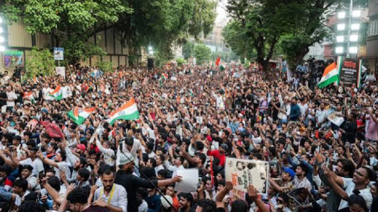 জ্ঞানেশ কুমারের পদত্যাগের দাবিতে দিল্লিতে বিক্ষোভ, চার কিলোম