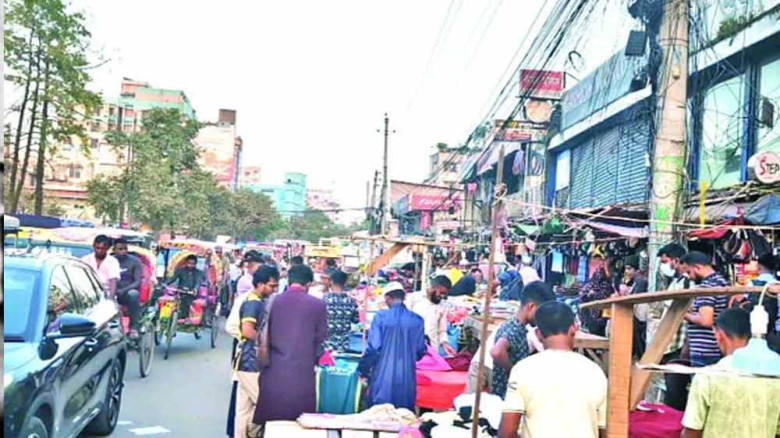 মাদানী এভিনিউয়ের ১০০ ফিট সড়কের ৯০ ফিটই দখলে