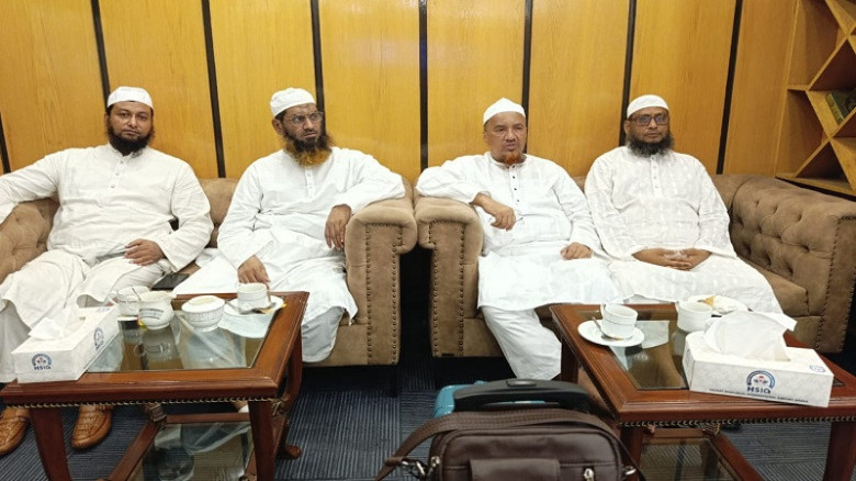চার দিনের সফরে মালয়েশিয়া যাচ্ছেন মামুনুল হক