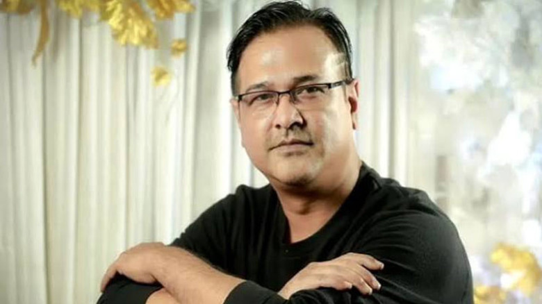 মগবাজারে সংগীতশিল্পী আসিফ আকবরের গাড়ি লক্ষ্য করে গুলি