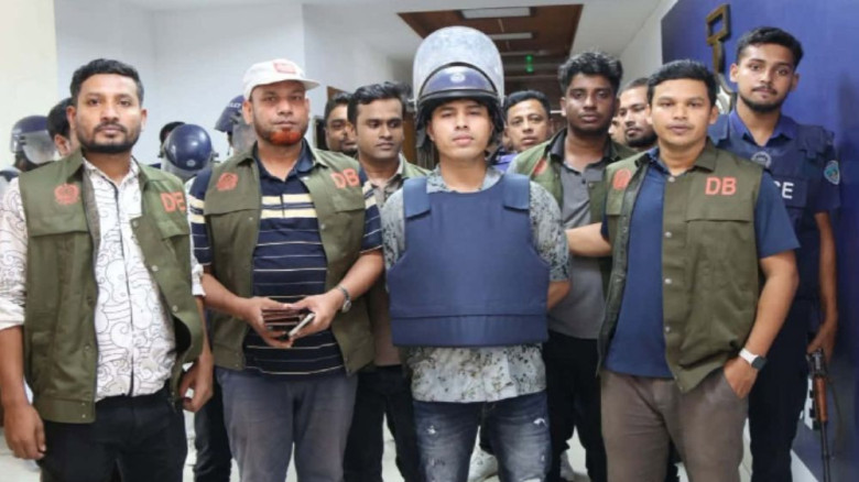 ‘শীর্ষ সন্ত্রাসী’ ডেভিড ইমনের আরও ৭ দিনের রিমান্ড মঞ্জুর
